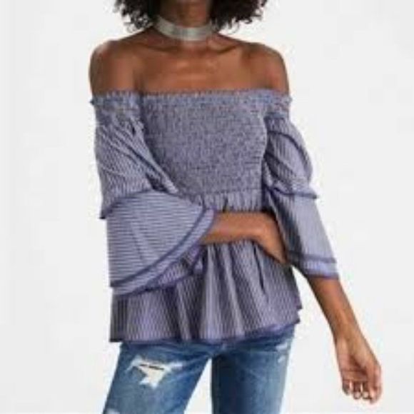 American Eagle Outfitters off shoulder/tiered bell sleeves/smocked sz XS/stripes - Picture 1 of 16